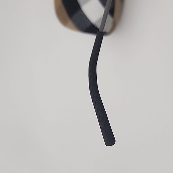 Authentic Burberrys Unisex Sunglasses - Picture 10 of 14